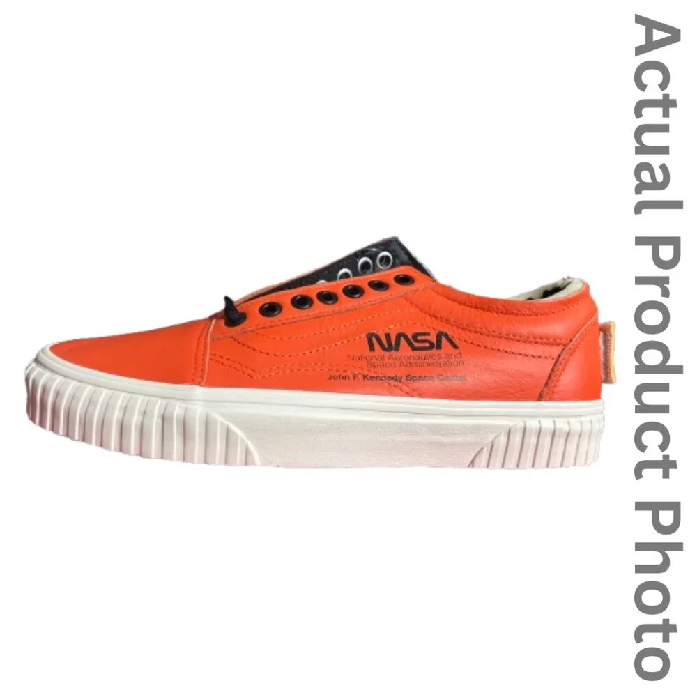 Vans Old Skool NASA Space Voyager Sneakers in Firecracker/Orange. Men's 8.5. NWT - Picture 2 of 9